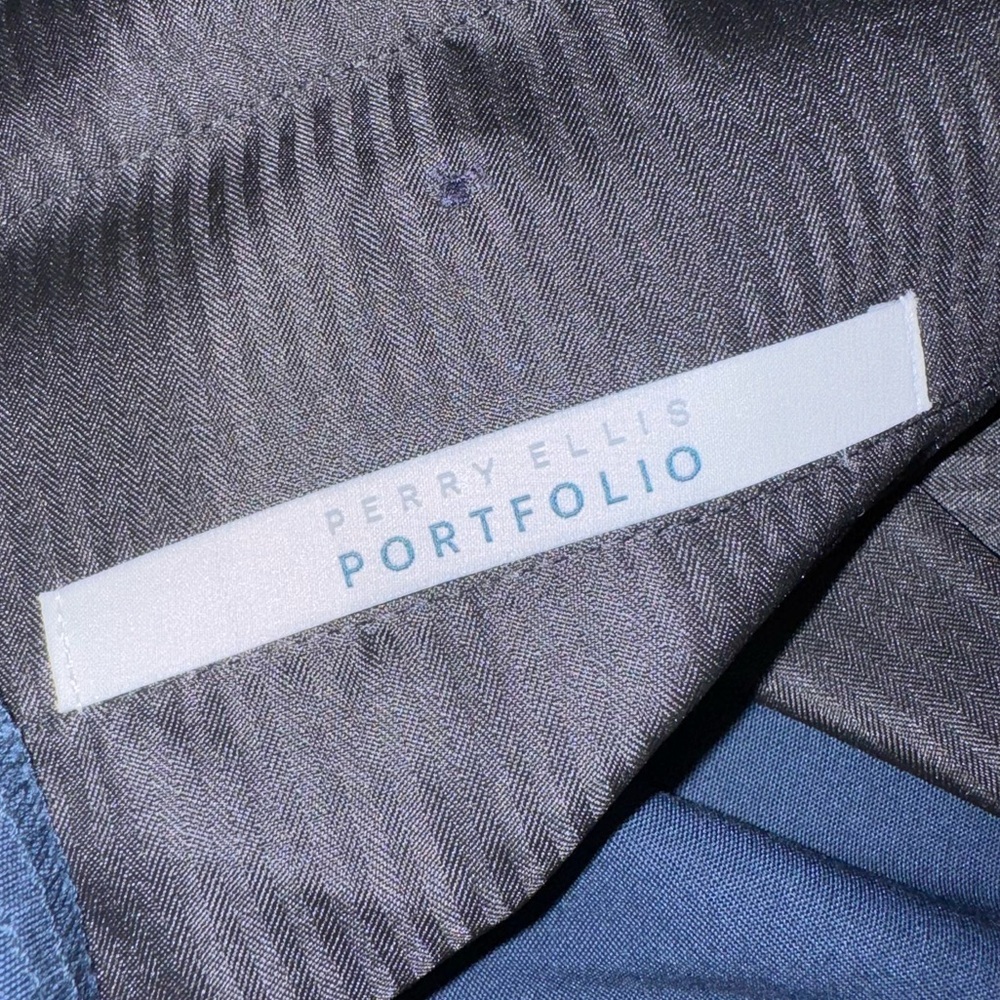 Men’s Perry Ellis Portfolio Modern-Fit Stretch Solid Resolution Pants Navy 34x30 - Picture 5 of 6